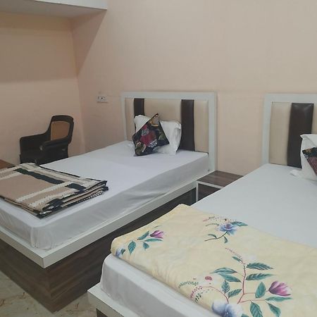 The Orchid Villa Homestay - Walkable Distance From Taj Mahal Агра Екстериор снимка
