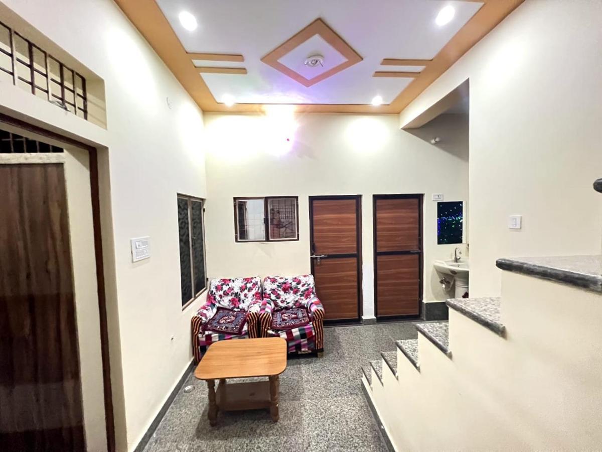 The Orchid Villa Homestay - Walkable Distance From Taj Mahal Агра Екстериор снимка