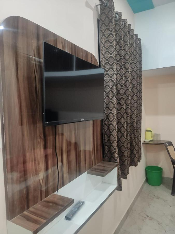 The Orchid Villa Homestay - Walkable Distance From Taj Mahal Агра Екстериор снимка