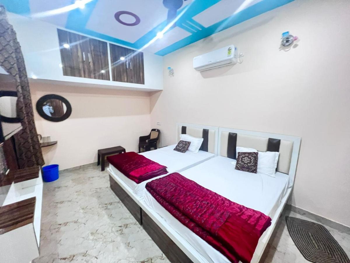 The Orchid Villa Homestay - Walkable Distance From Taj Mahal Агра Екстериор снимка
