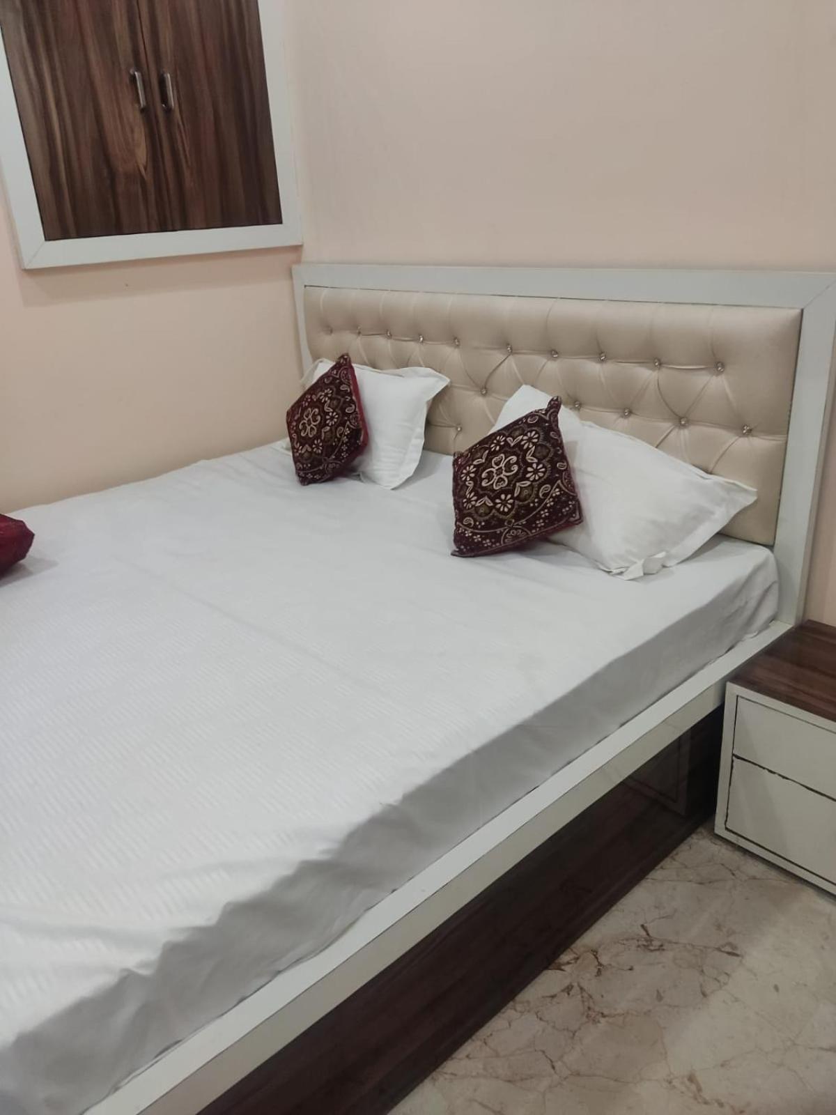 The Orchid Villa Homestay - Walkable Distance From Taj Mahal Агра Екстериор снимка